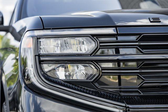 new 2025 Ford Expedition car, priced at $82,990