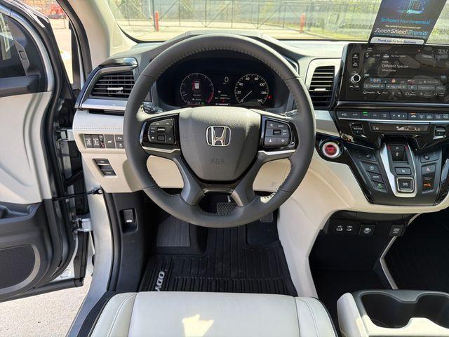 new 2026 Honda Odyssey car, priced at $48,990