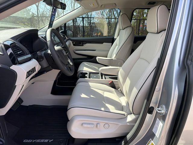 new 2026 Honda Odyssey car, priced at $48,990