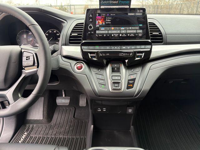 new 2026 Honda Odyssey car, priced at $45,340