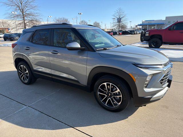 used 2025 Chevrolet TrailBlazer car, priced at $23,695