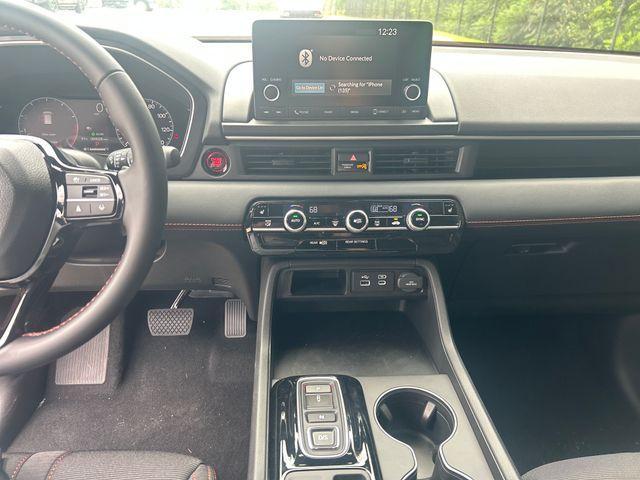 used 2025 Honda Pilot car, priced at $41,695