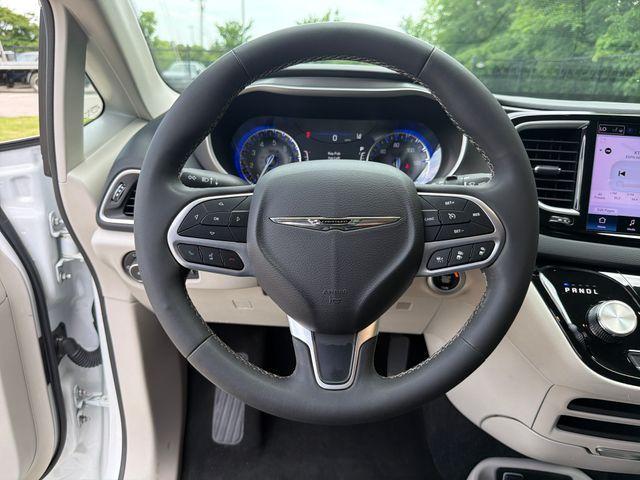 used 2023 Chrysler Pacifica car, priced at $23,495