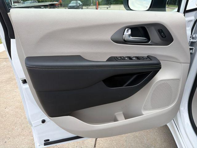 used 2023 Chrysler Pacifica car, priced at $23,495