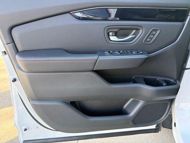 new 2026 Honda Pilot car, priced at $52,345