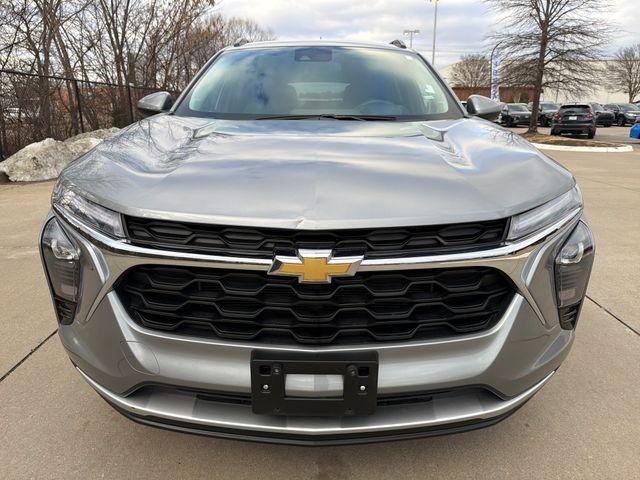 used 2025 Chevrolet Trax car, priced at $22,895