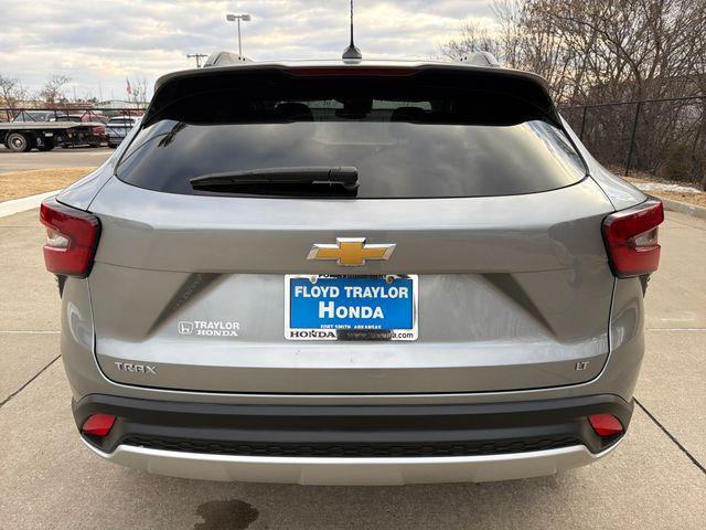 used 2025 Chevrolet Trax car, priced at $22,895
