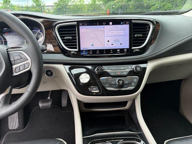 used 2023 Chrysler Pacifica car, priced at $26,695