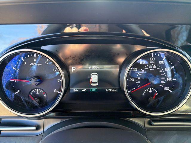 used 2024 Kia Carnival car, priced at $32,195