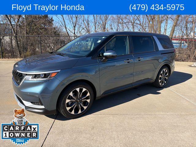 used 2024 Kia Carnival car, priced at $32,295