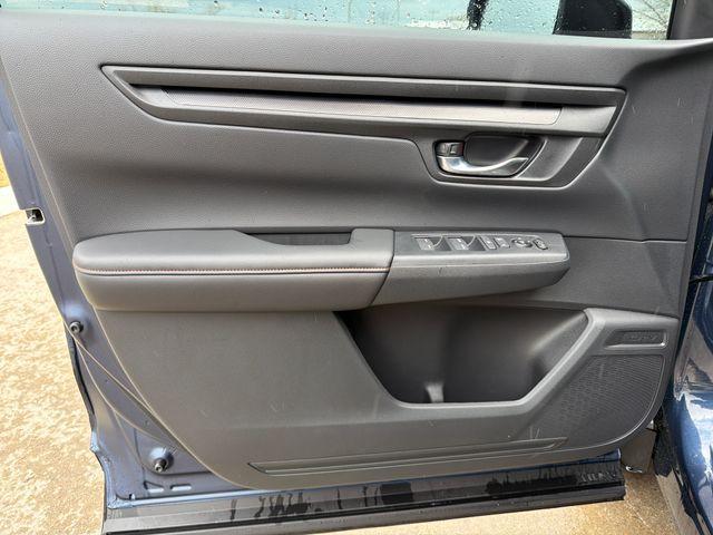 new 2026 Honda CR-V Hybrid car, priced at $40,250