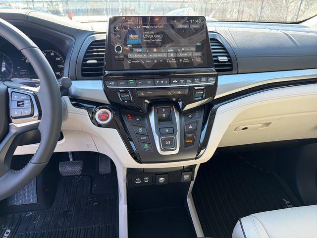 new 2026 Honda Odyssey car, priced at $48,990