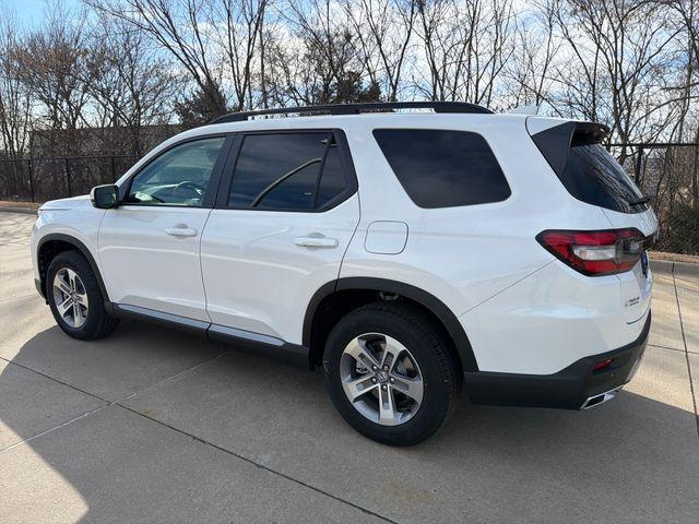 new 2026 Honda Pilot car, priced at $47,195