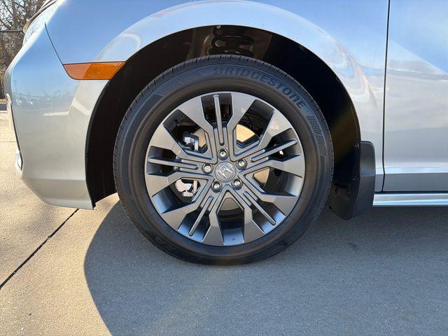 new 2026 Honda Odyssey car, priced at $48,990