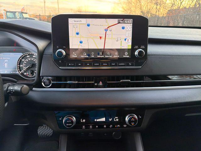 used 2024 Mitsubishi Outlander car, priced at $23,495