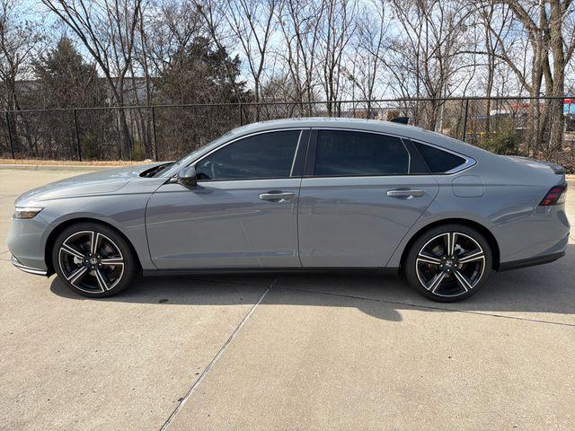 new 2025 Honda Accord Hybrid car, priced at $35,305