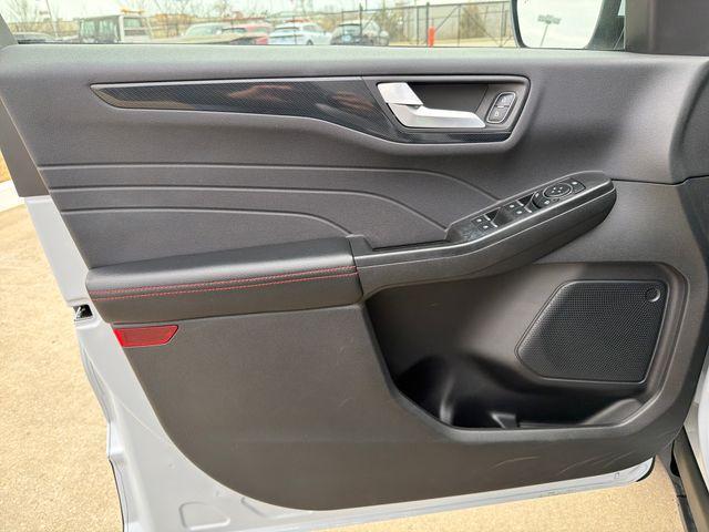 used 2025 Ford Escape car, priced at $25,895