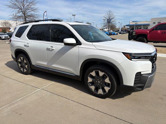 new 2026 Honda Pilot car, priced at $55,445
