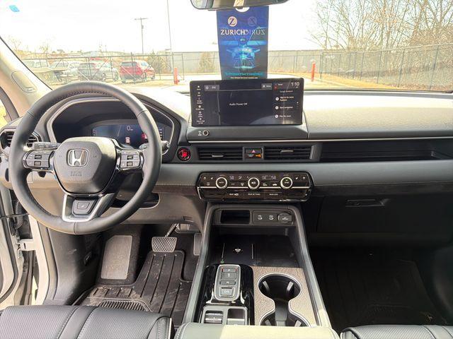 new 2026 Honda Pilot car, priced at $55,445