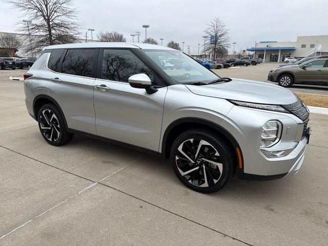 used 2024 Mitsubishi Outlander car, priced at $24,195