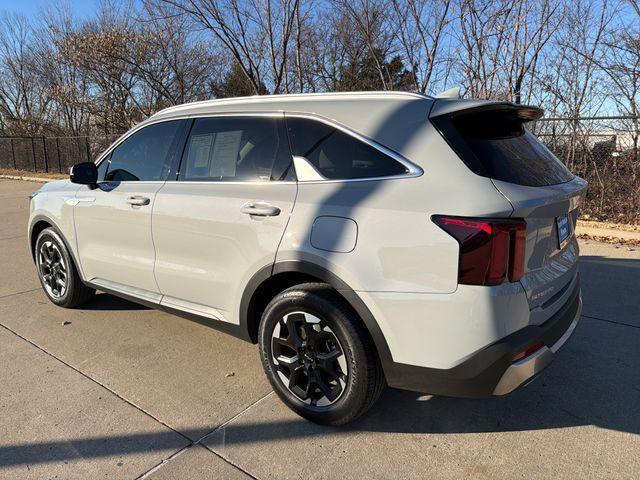 used 2025 Kia Sorento car, priced at $32,295