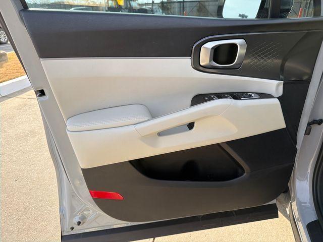 used 2025 Kia Sorento car, priced at $32,295