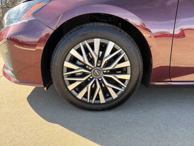 used 2024 Nissan Altima car, priced at $19,580