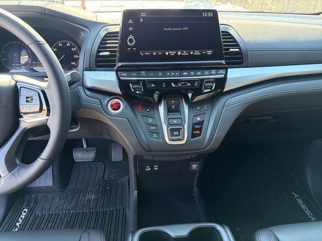 new 2026 Honda Odyssey car, priced at $45,845