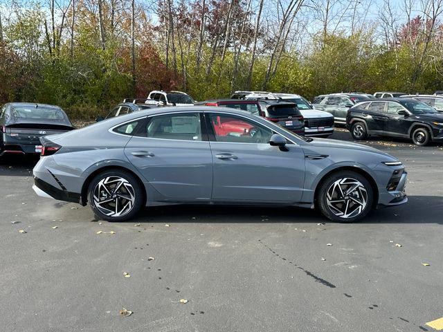 new 2026 Hyundai Sonata car, priced at $28,895