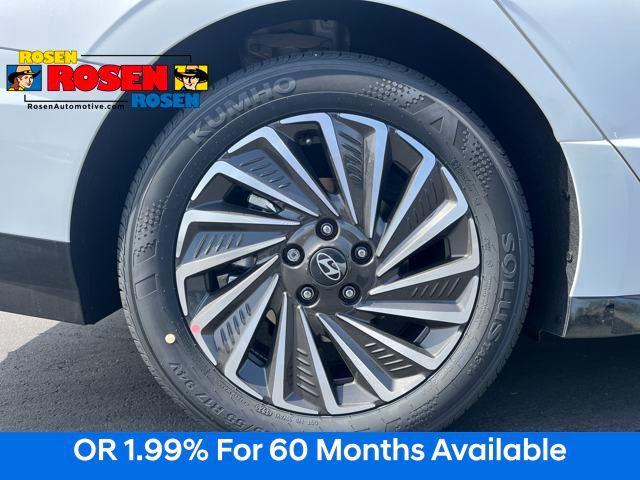 new 2025 Hyundai Sonata Hybrid car, priced at $28,630