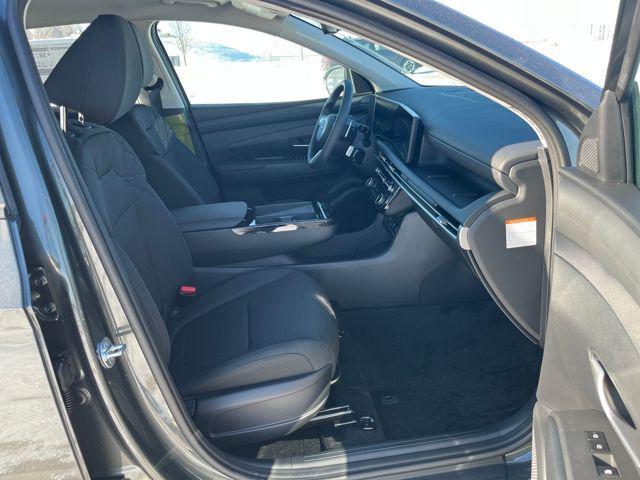 new 2026 Hyundai TUCSON Hybrid car, priced at $30,375