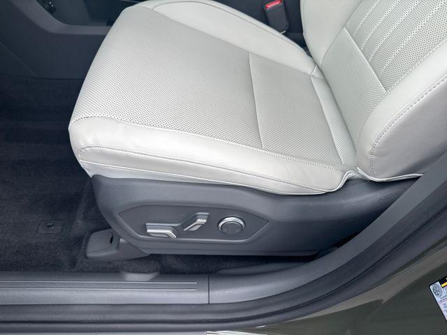 used 2025 Hyundai Santa Fe car, priced at $32,125