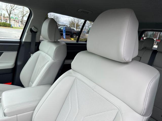 used 2025 Hyundai Santa Fe car, priced at $32,086