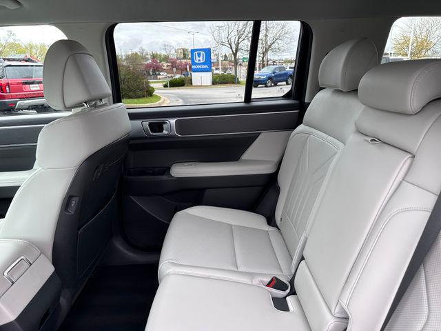 used 2025 Hyundai Santa Fe car, priced at $32,086