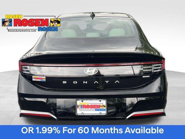 new 2025 Hyundai Sonata Hybrid car, priced at $28,210