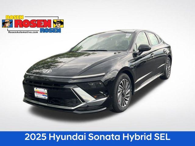 new 2025 Hyundai Sonata Hybrid car, priced at $28,210