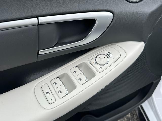 new 2025 Hyundai Sonata Hybrid car, priced at $29,615
