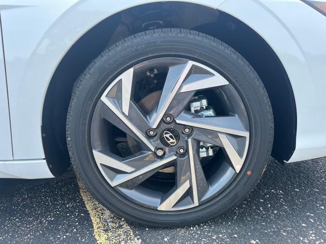 new 2025 Hyundai ELANTRA HEV car, priced at $24,905