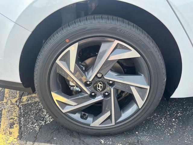 new 2025 Hyundai ELANTRA HEV car, priced at $24,905