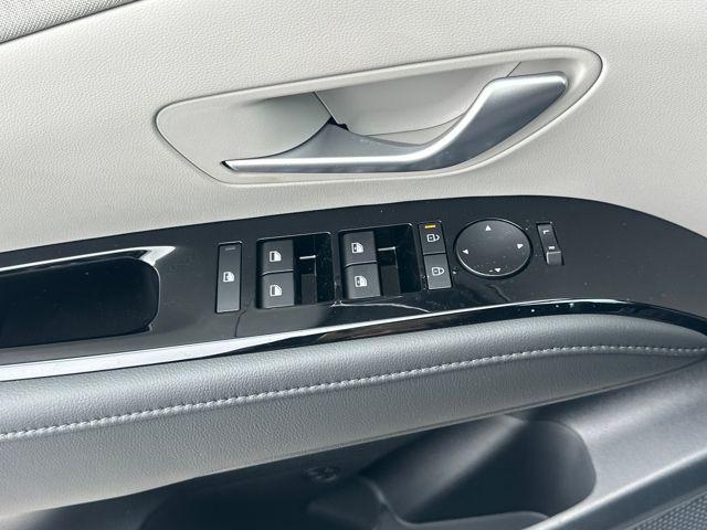 new 2026 Hyundai Tucson car, priced at $43,215