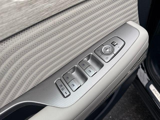 used 2025 Hyundai Palisade car, priced at $43,639