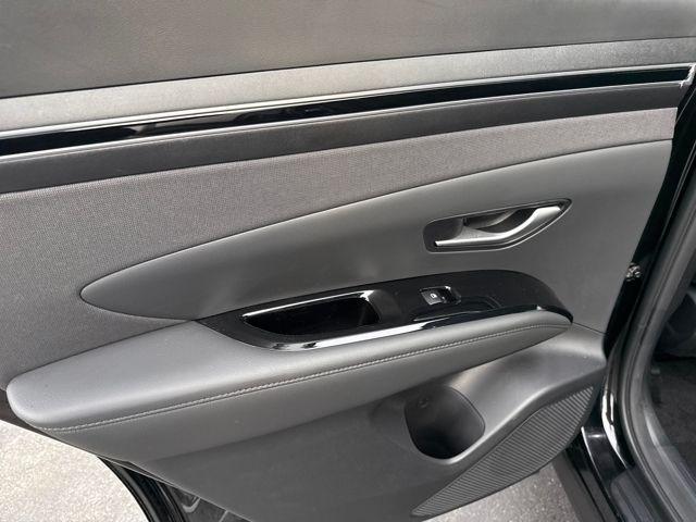 used 2024 Hyundai TUCSON Hybrid car, priced at $28,489