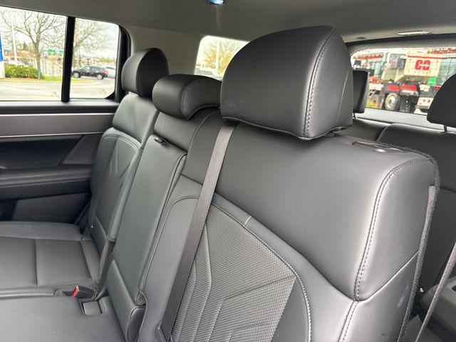 used 2025 Hyundai Santa Fe car, priced at $32,272