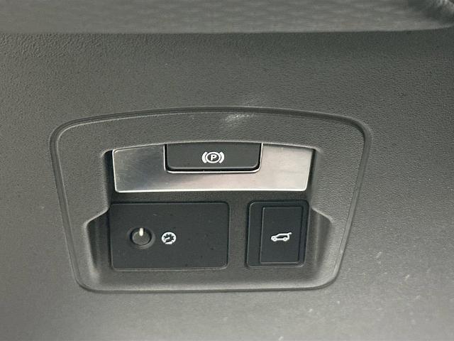 used 2019 Land Rover Range Rover Velar car, priced at $22,995