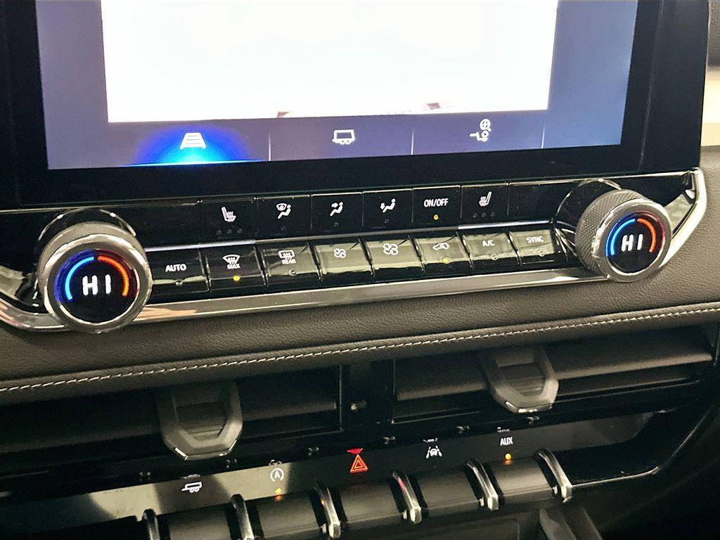 new 2026 Chevrolet Colorado car, priced at $33,995