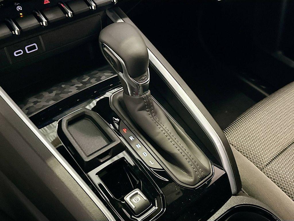 new 2026 Chevrolet Colorado car, priced at $33,995