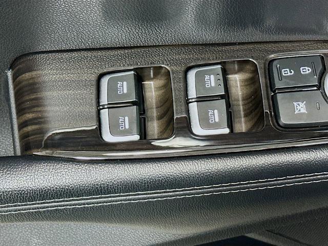 used 2018 Kia Sorento car, priced at $15,295
