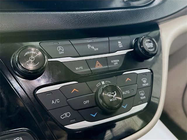 used 2018 Chrysler Pacifica car, priced at $14,495