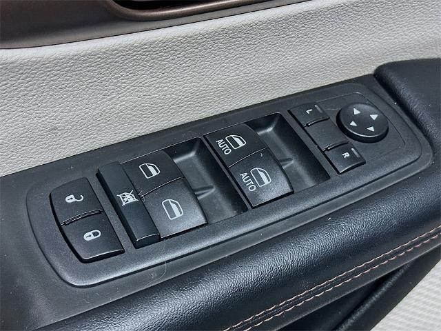 used 2018 Chrysler Pacifica car, priced at $14,495