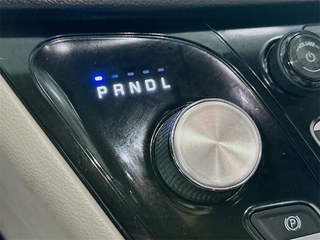 used 2018 Chrysler Pacifica car, priced at $14,495